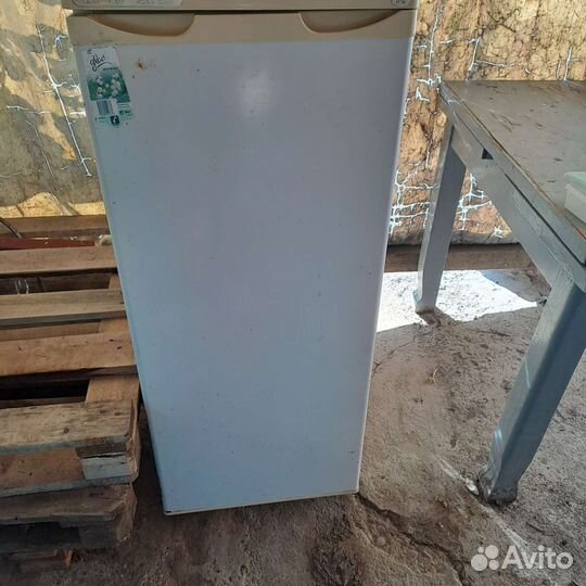 Холодильник бу маленький
