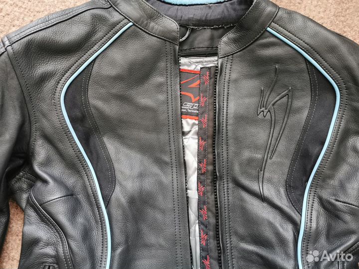 Женская мотокуртка кожа