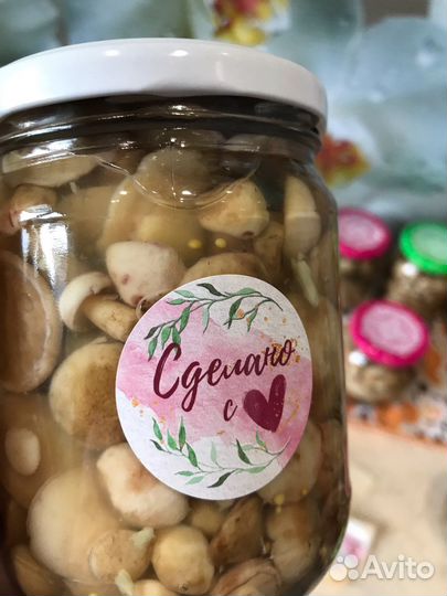 Грибы маринованные