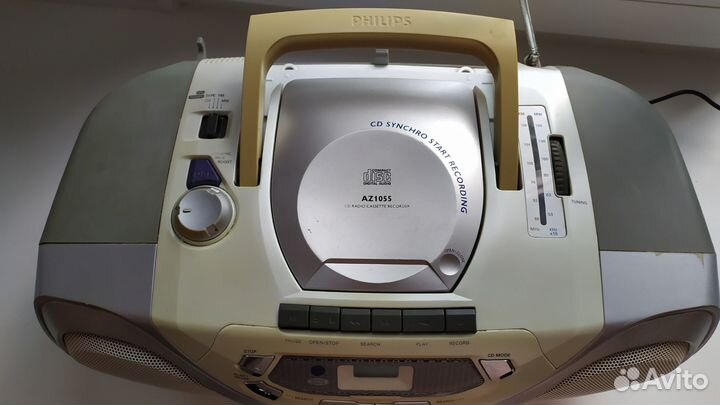 Кассетный магнитофон CD радио