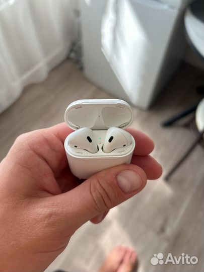 Беспроводные наушники Apple AirPods 1