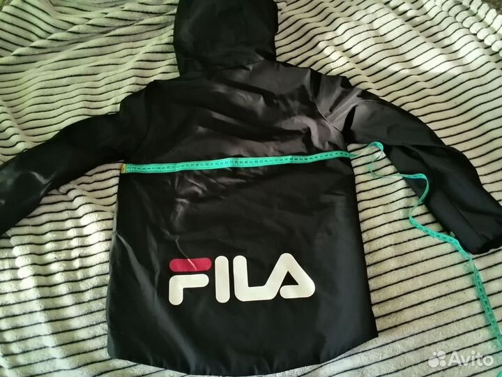 Лёгкая куртка для мальчика fila на рост 140-146