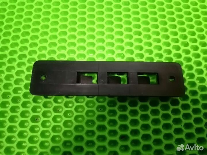 Крепление подголовника люльки на коляску