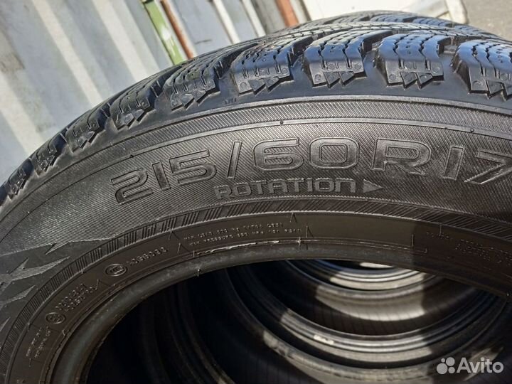 Nokian Tyres Hakkapeliitta R2 SUV 215/60 R17