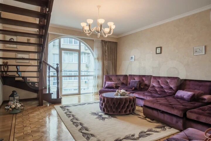 5-к. квартира, 120 м², 4/4 эт.