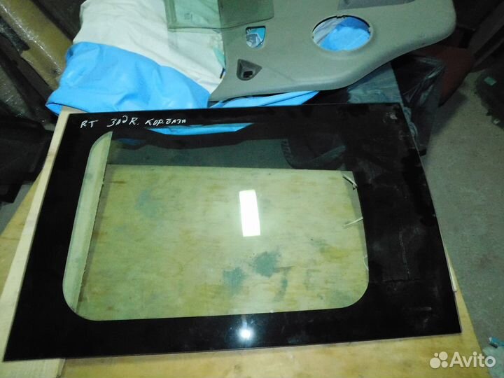 Стекло заднее правое рено трафик короткая база