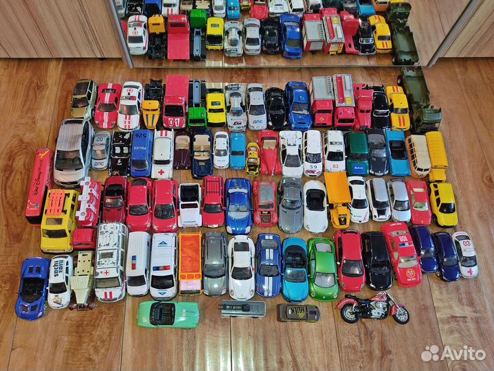 Модели машинки игрушки поштучно
