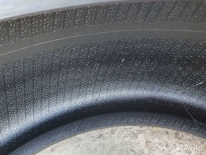 Goodyear EfficientGrip Performance 235/50 R19 99V