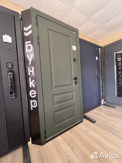 Дверь входная зелёная олива олива софт