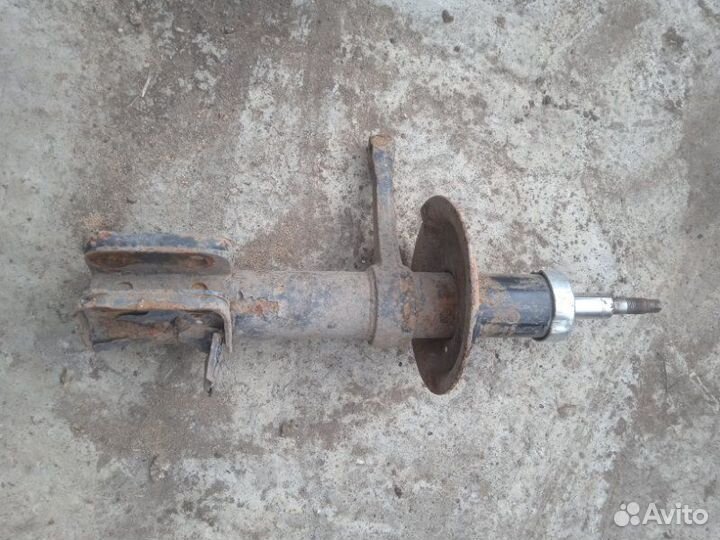 Амортизатор подвески передний правый Лада 2109