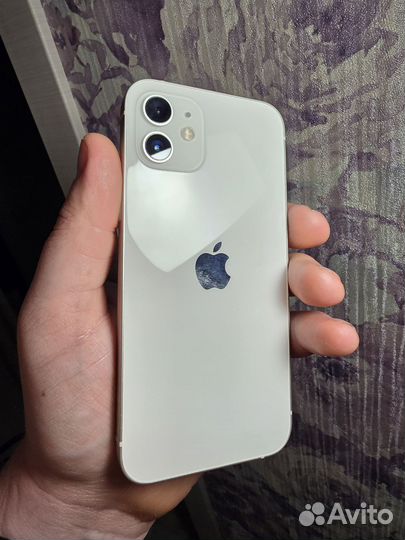 iPhone 12, 64 ГБ