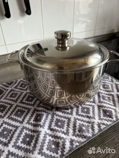 Кастрюля из нержавейки б/у 4 л