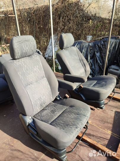 Сиденья Toyota Avensis Verso