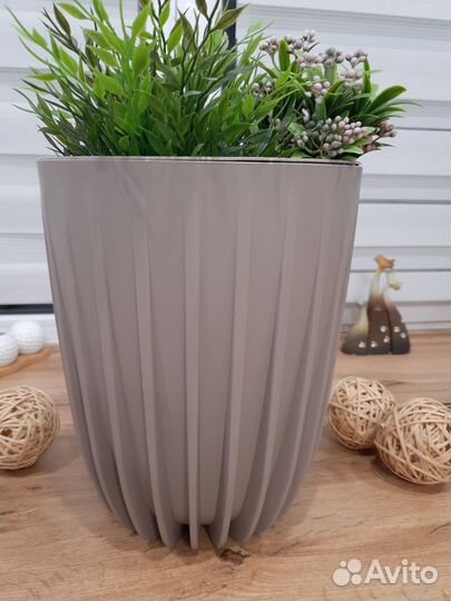 Кашпо горшок для цветов