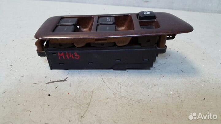 Блок управления стеклоподъемниками передний левый