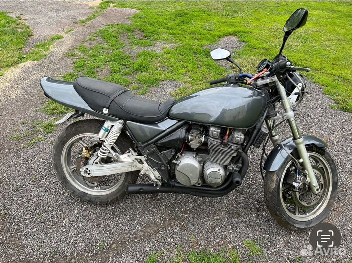 Kawasaki zr400