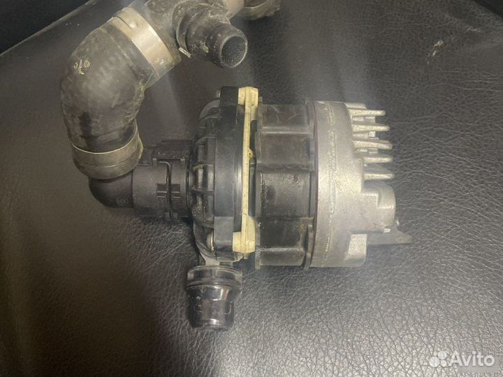 Насос системы охлаждения Mercedes-Benz S-Класс