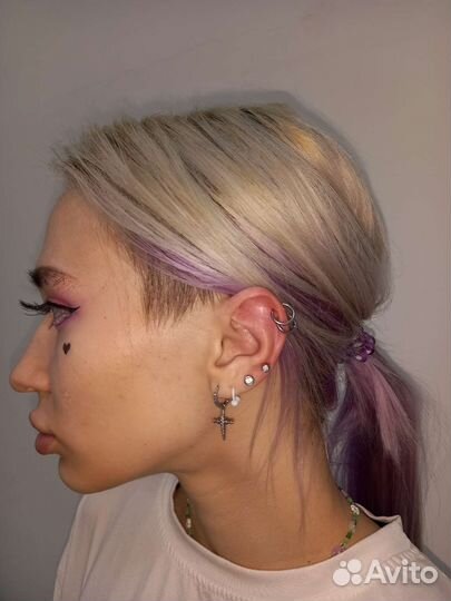 Пирсинг пупка, носа, губ, бровей, ушей