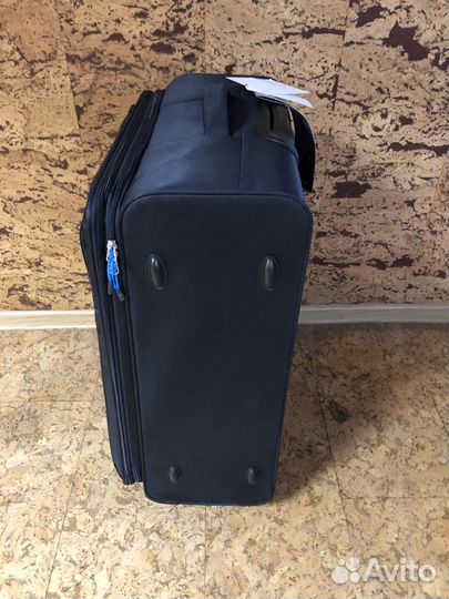 Чемодан на колесах