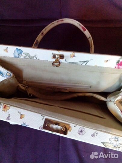 Сумка из натуральной кожи с цветочным принтом