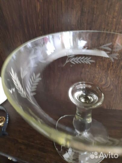 Ваза для фруктов, конфетница