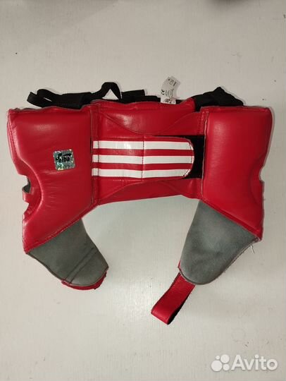 Боксерский шлем adidas aiba