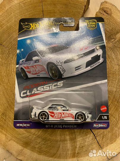 Hot Wheels Premium Nissan Skyline GT-R (R32) Pande
