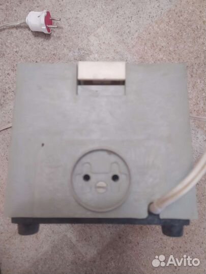 Стабилизатор напряжения бытовой