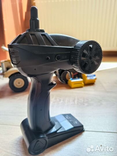 Грузовик на радиоуправлении Q60 Transporter