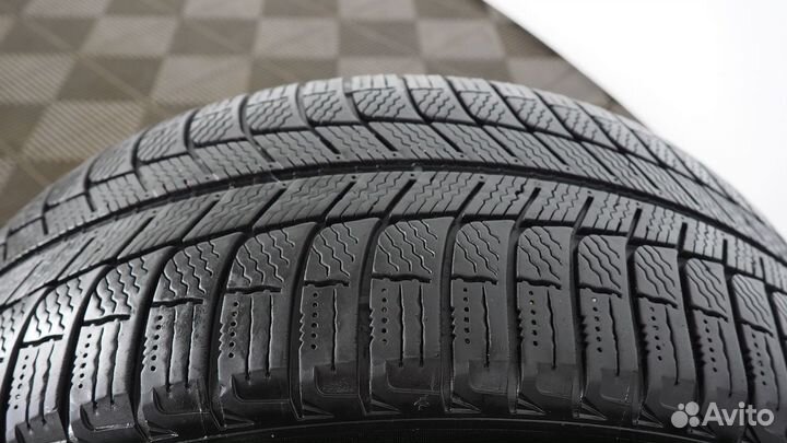 Michelin X-Ice 215/50 R17