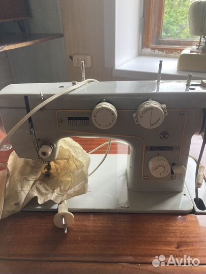 Швейная машина Подольск с электроприводом