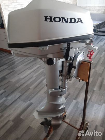 Продам мотор и лодку