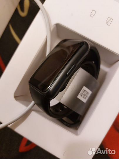 Фитнес часы huawei band 6