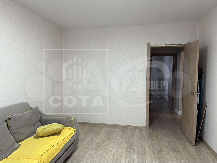 3-к. квартира, 76 м², 8/10 эт.