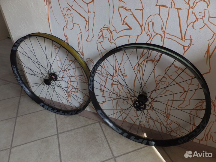 Колёса Easton ARC 45 29+, SunRingle Duroc 40 27.5+