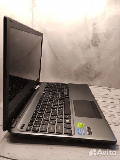 Мощный ноутбук 2 Видеокарты/SSD/8 Озу/intel/15.6