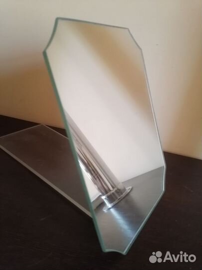 Зеркало с подставкой 2015 см