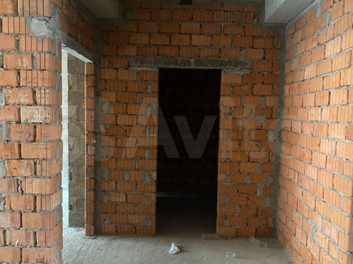 3-к. квартира, 92 м², 2/8 эт.