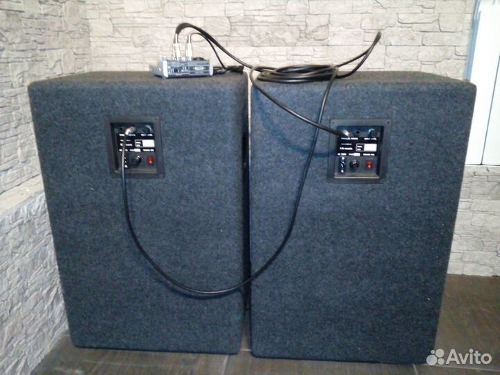 Комплект активных акустических систем KR-200A