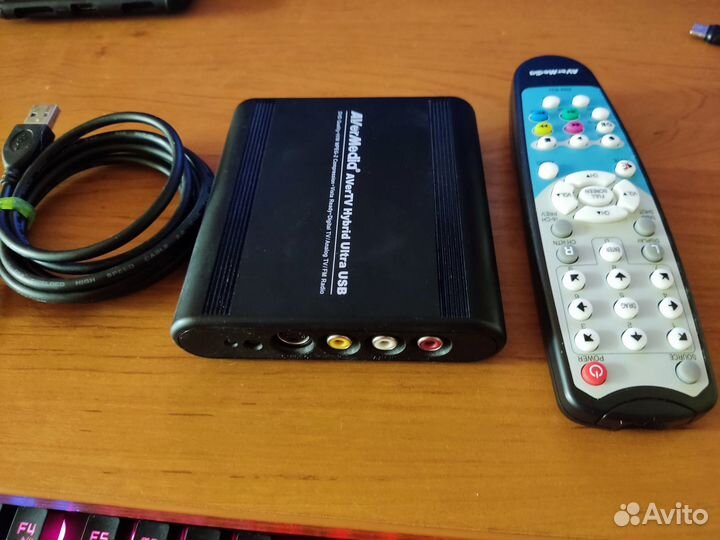 Тв-тюнер для пк Avertv Hybrid Ultra USB (M039)