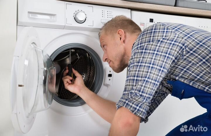 Ученик мастера по ремонту техники. Стажер