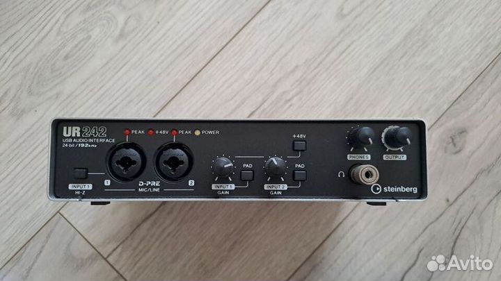 Внешняя звуковая карта Steinberg (Yamaha) UR242