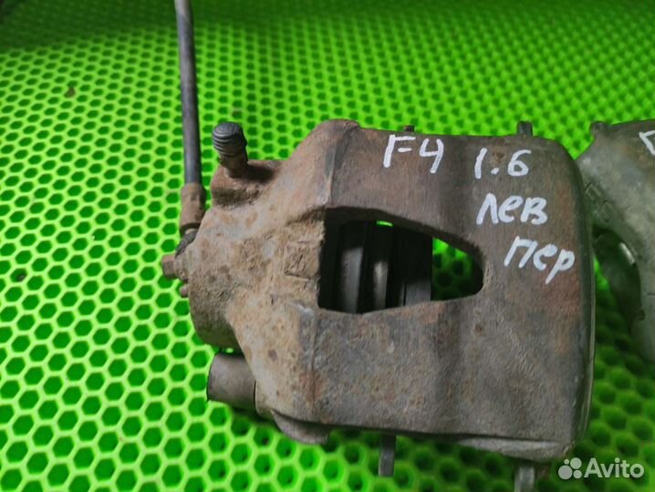 Суппорт перед левый фольксваген гольф 4 1.6