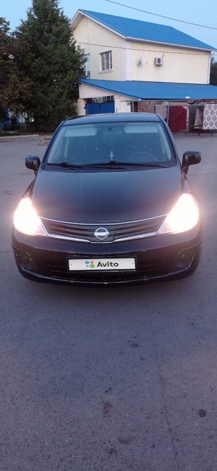 Nissan Tiida: фото владельца