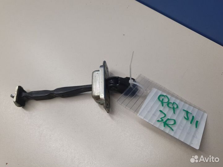 Ограничитель двери задней правой Nissan Qashqai J11E 2014