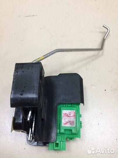 Замок двери передней правой Kia Rio