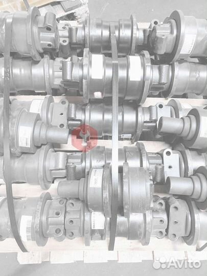 Каток поддерживающий Komatsu PC228UU 22U-30-00020