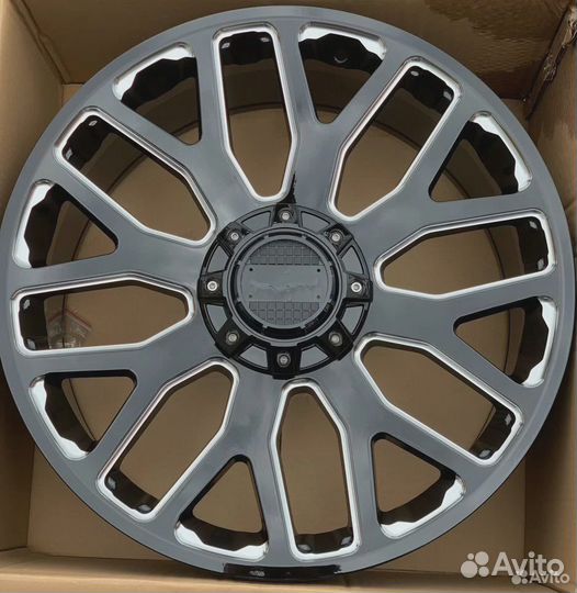 Диски для на Кадилак Эсколей Cadillac Escalade R22