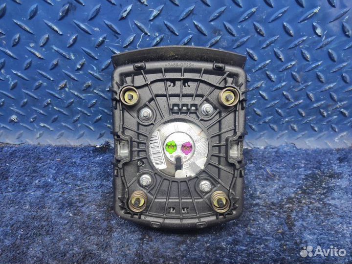 Подушка безопасности в руль Land Rover Discovery 3