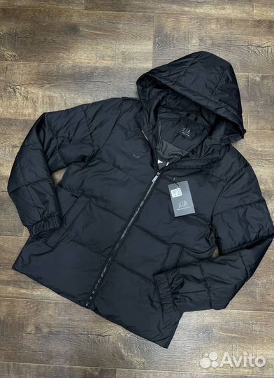 Легкие куртки Armani стильные